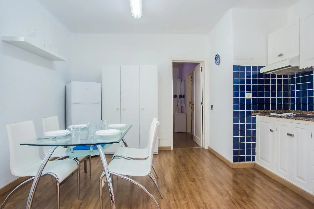 Apartamentos Haría en Puerto del Carmen Tías 0*,  España